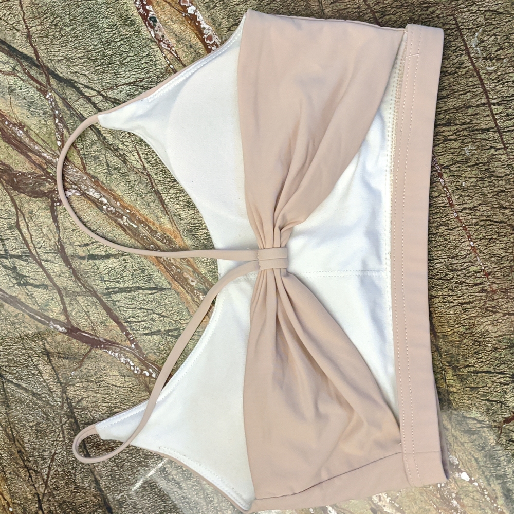 Onzie sports bra